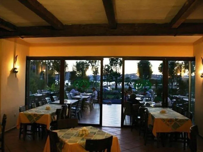 Flora Hotel Gümbet 3*,